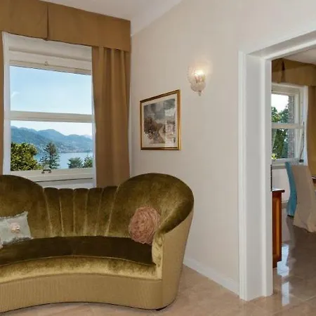 Sleeps 10 Pool Air Con Wifi *